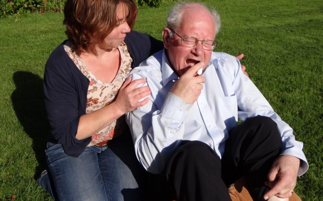 How to help someone having a heart attack, key signs and symptoms to look out for